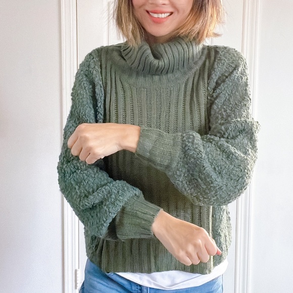 020 Cozy Green Cowl Neck Boucle Knit Sweater Top - Picture 4 of 11